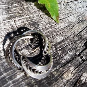 Vintage sterling silver circle pin. Coat pin.